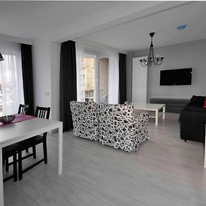Schelvis Apartments